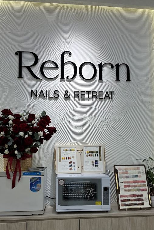 Photo by Hà Ngô at Reborn Nails & Retreat